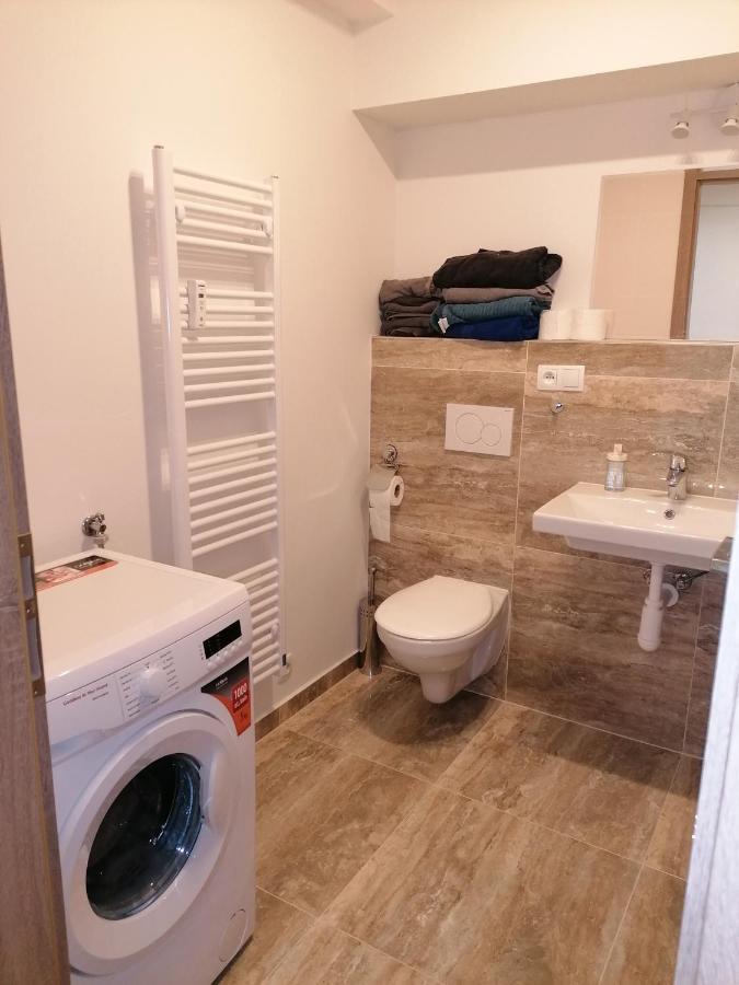 Brand New Studio Apartment #51 With Free Secure Parking In The Center Prague Ngoại thất bức ảnh