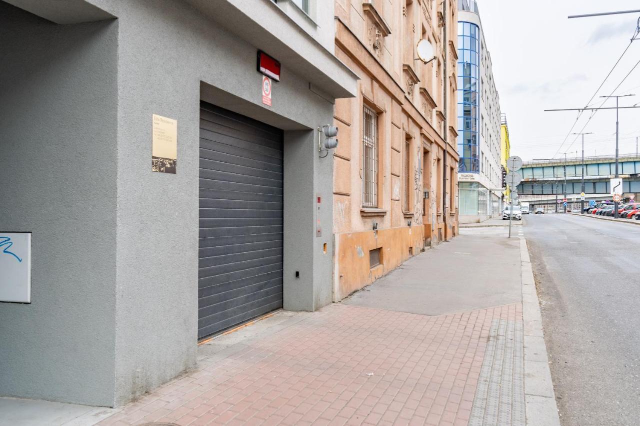 Brand New Studio Apartment #51 With Free Secure Parking In The Center Prague Ngoại thất bức ảnh